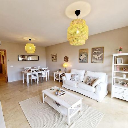 Royal Golf View: 2Br, Pools & Ac Apartment Sitio de Calahonda ภายนอก รูปภาพ