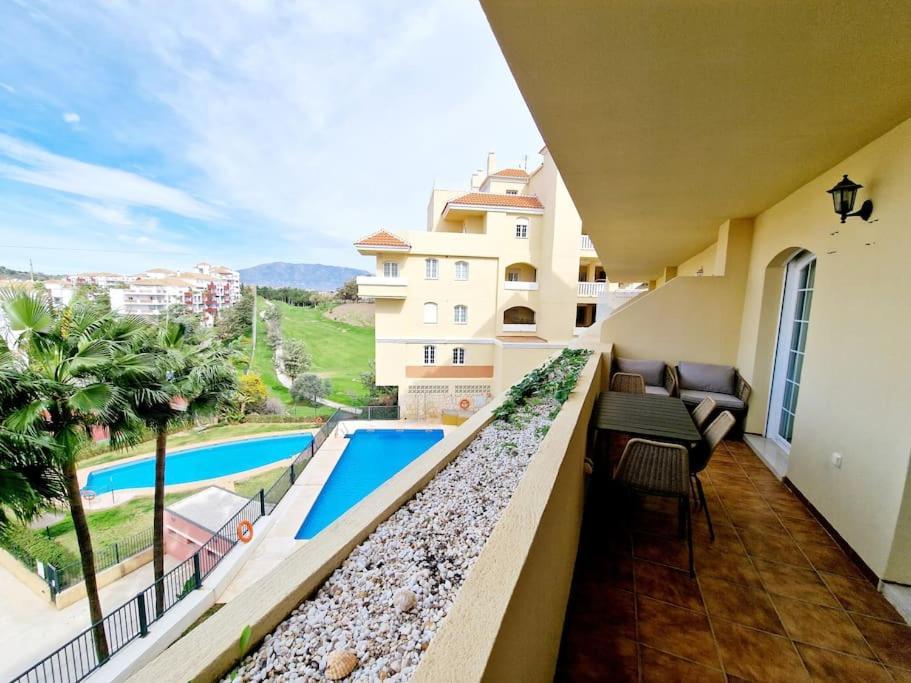 Royal Golf View: 2Br, Pools & Ac Apartment Sitio de Calahonda ภายนอก รูปภาพ