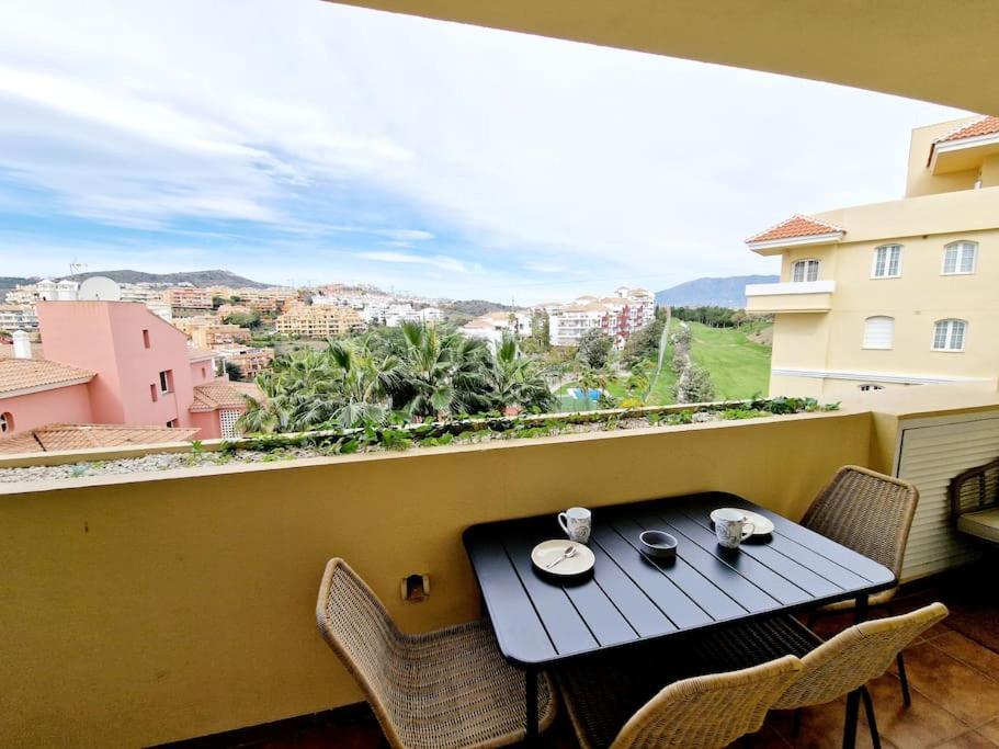 Royal Golf View: 2Br, Pools & Ac Apartment Sitio de Calahonda ภายนอก รูปภาพ