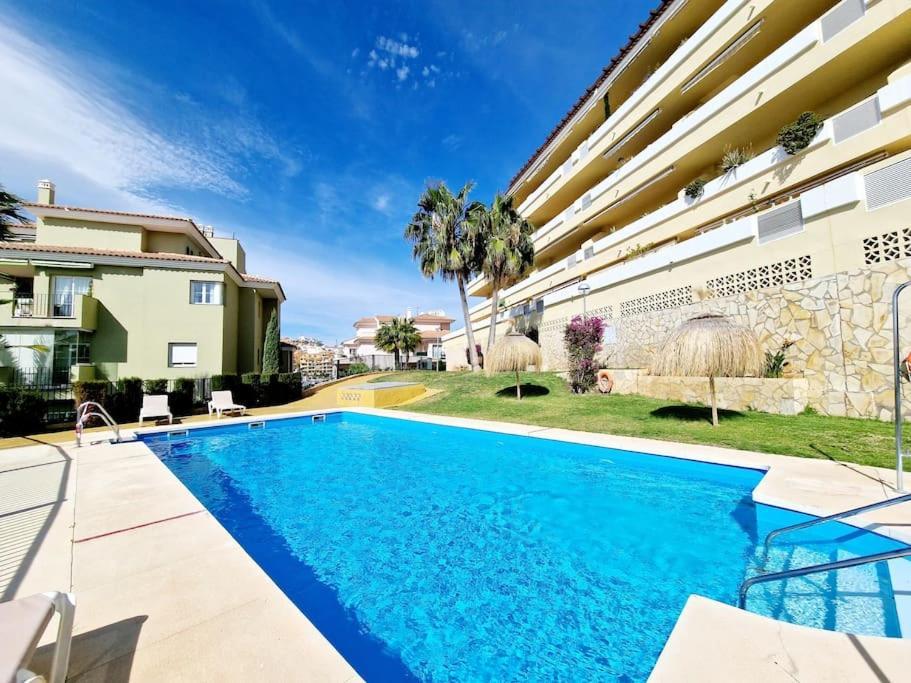Royal Golf View: 2Br, Pools & Ac Apartment Sitio de Calahonda ภายนอก รูปภาพ