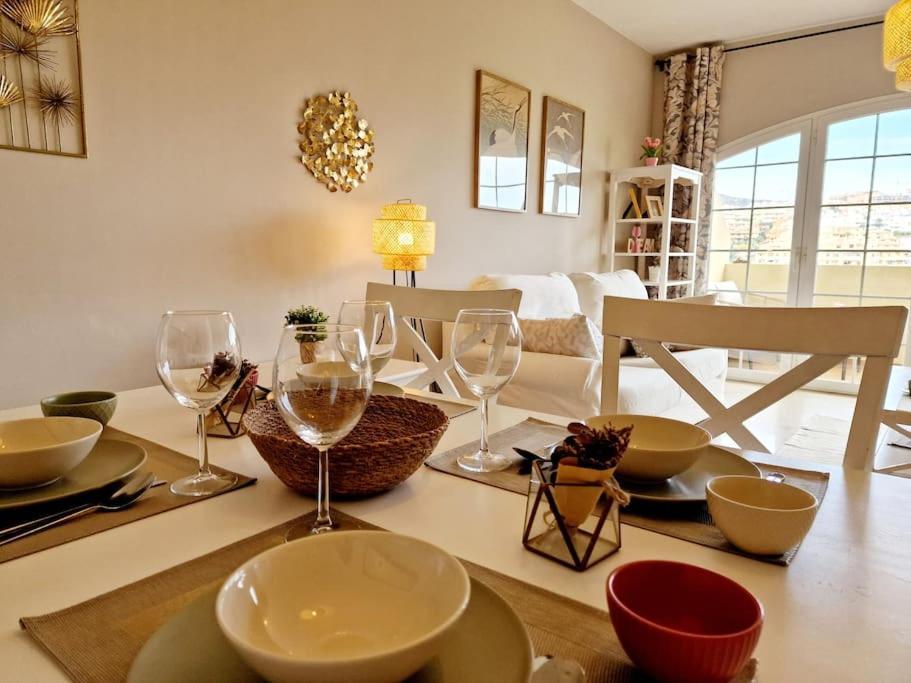 Royal Golf View: 2Br, Pools & Ac Apartment Sitio de Calahonda ภายนอก รูปภาพ