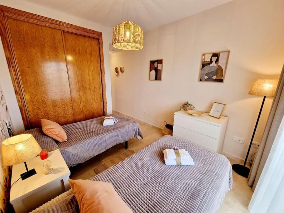 Royal Golf View: 2Br, Pools & Ac Apartment Sitio de Calahonda ภายนอก รูปภาพ