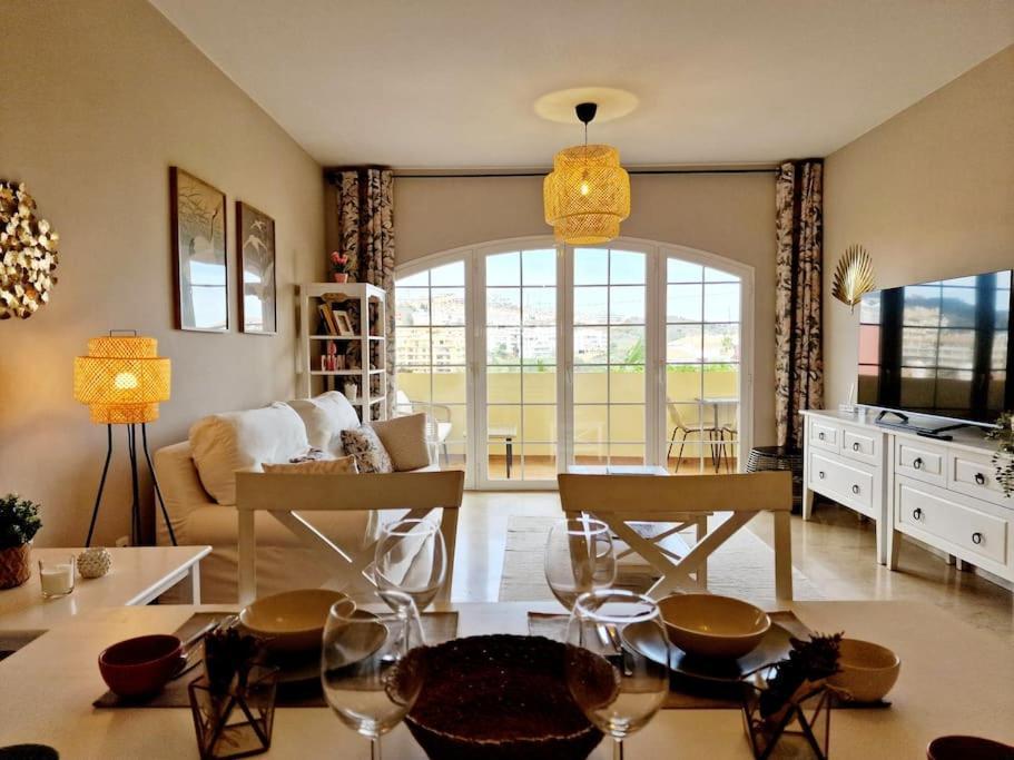 Royal Golf View: 2Br, Pools & Ac Apartment Sitio de Calahonda ภายนอก รูปภาพ