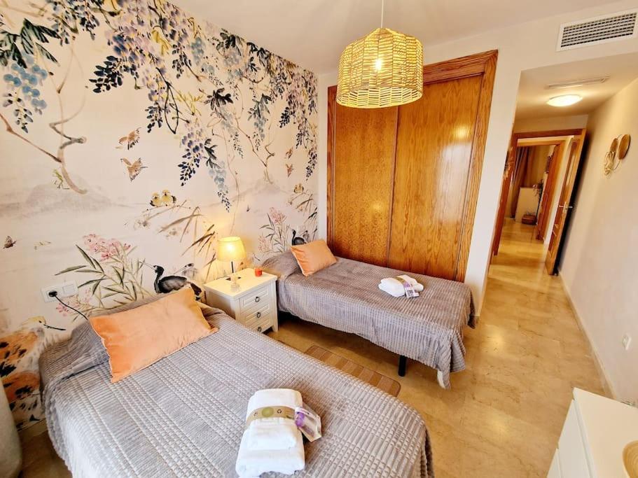 Royal Golf View: 2Br, Pools & Ac Apartment Sitio de Calahonda ภายนอก รูปภาพ