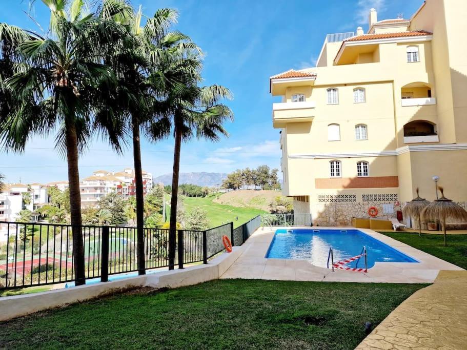Royal Golf View: 2Br, Pools & Ac Apartment Sitio de Calahonda ภายนอก รูปภาพ