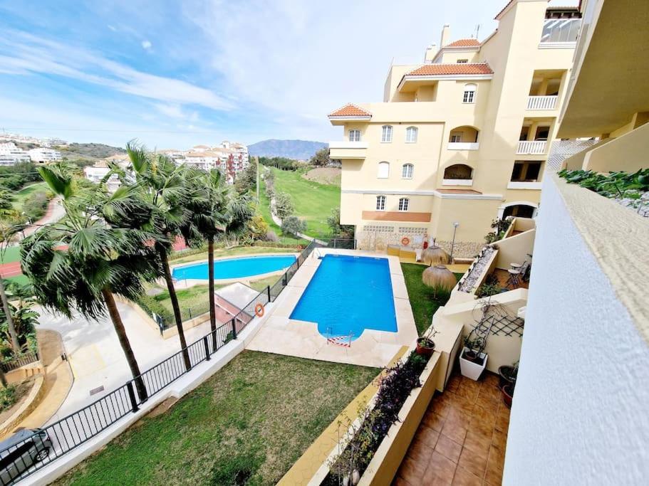 Royal Golf View: 2Br, Pools & Ac Apartment Sitio de Calahonda ภายนอก รูปภาพ