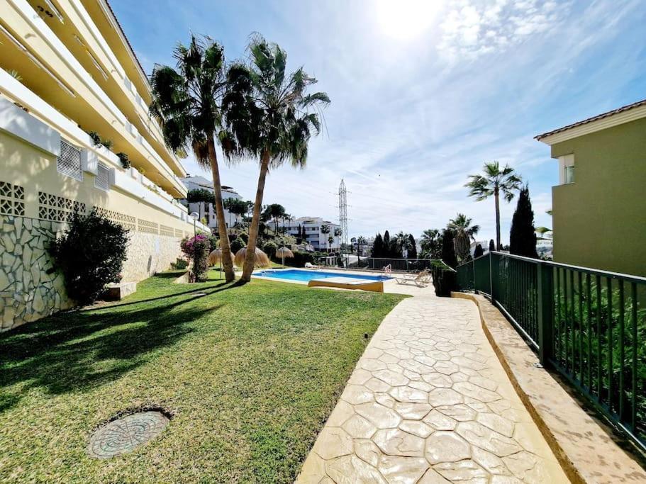 Royal Golf View: 2Br, Pools & Ac Apartment Sitio de Calahonda ภายนอก รูปภาพ