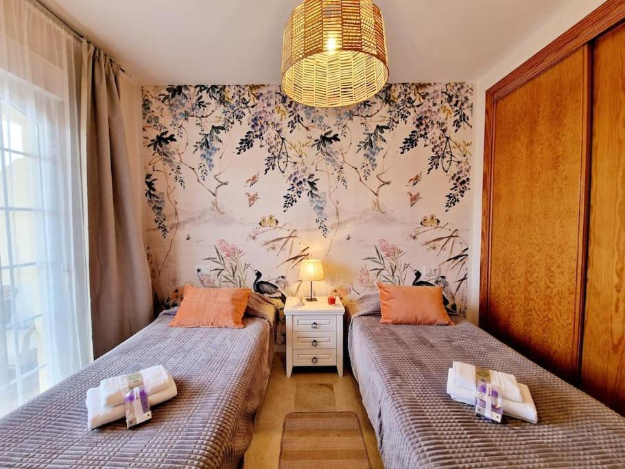 Royal Golf View: 2Br, Pools & Ac Apartment Sitio de Calahonda ภายนอก รูปภาพ