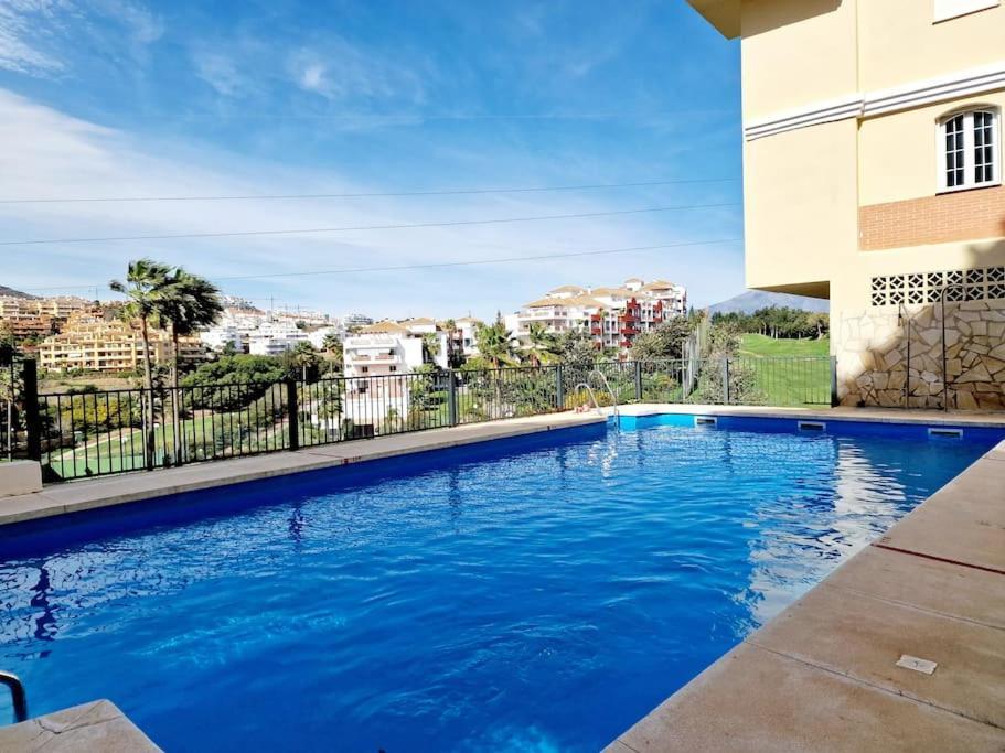Royal Golf View: 2Br, Pools & Ac Apartment Sitio de Calahonda ภายนอก รูปภาพ